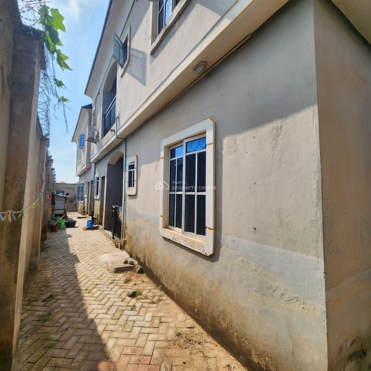 2 Units of 3 Bedroom Flat and 2 Units of 2 Bedroom Flat, Basorun, Akobo, Ibadan, Oyo, Block of Flats for Sale