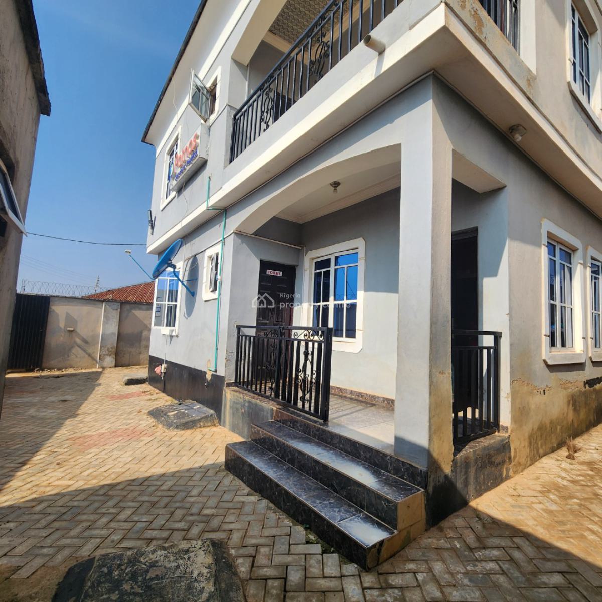 2 Units of 3 Bedroom Flat and 2 Units of 2 Bedroom Flat, Basorun, Akobo, Ibadan, Oyo, Block of Flats for Sale