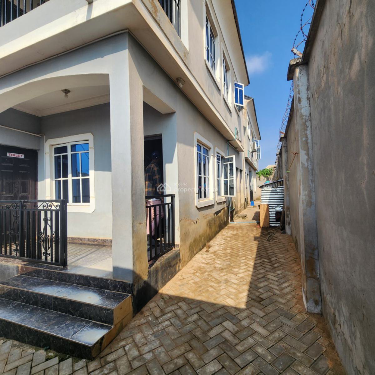 2 Units of 3 Bedroom Flat and 2 Units of 2 Bedroom Flat, Basorun, Akobo, Ibadan, Oyo, Block of Flats for Sale