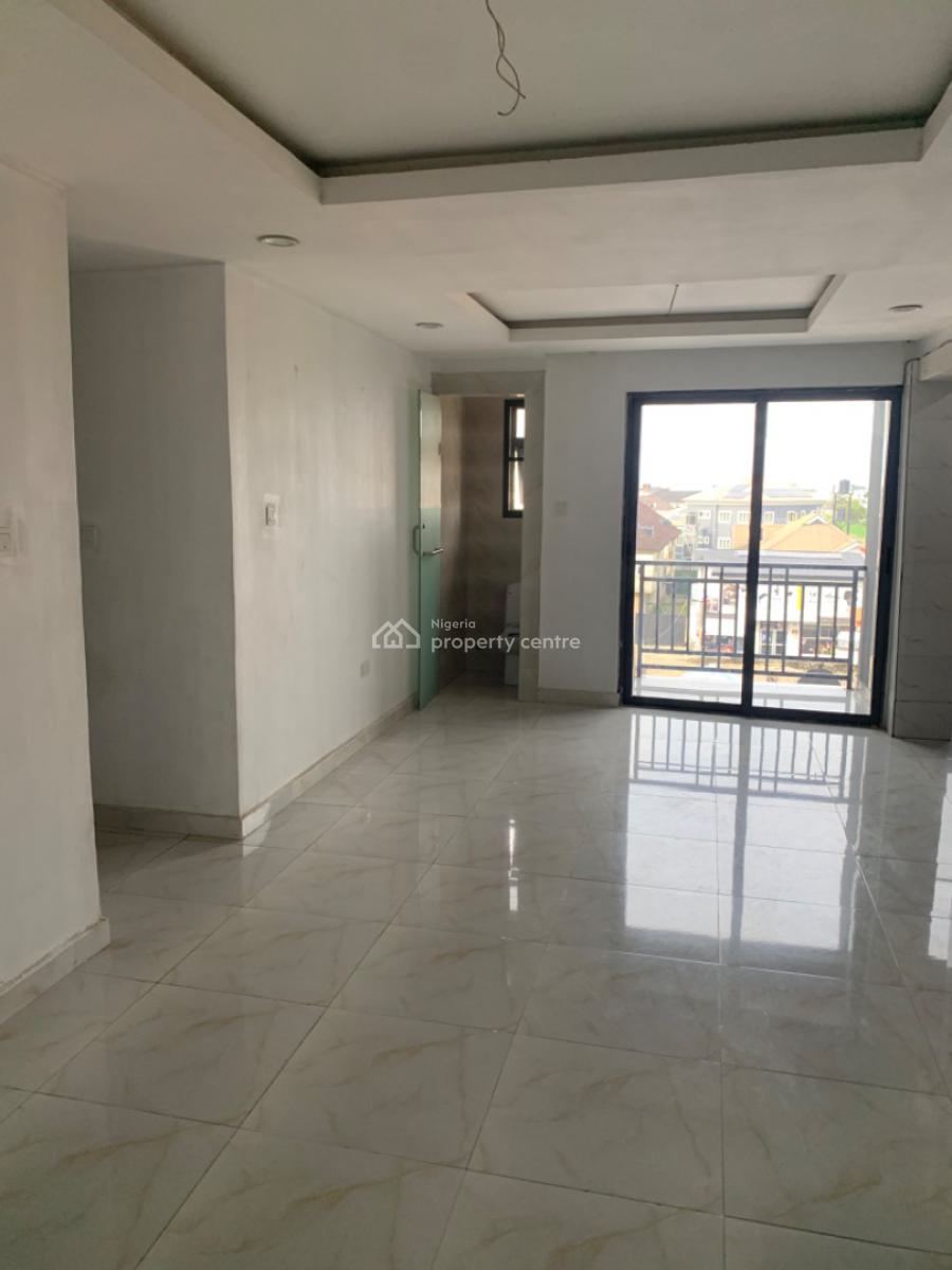 Luxury 2 Bedroom Flat Upper Floor, Mobil Road Ilaje, Ajah, Lagos, Flat / Apartment for Rent
