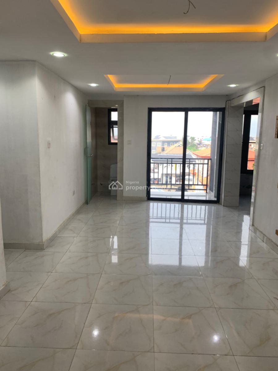 Luxury 2 Bedroom Flat Upper Floor, Mobil Road Ilaje, Ajah, Lagos, Flat / Apartment for Rent