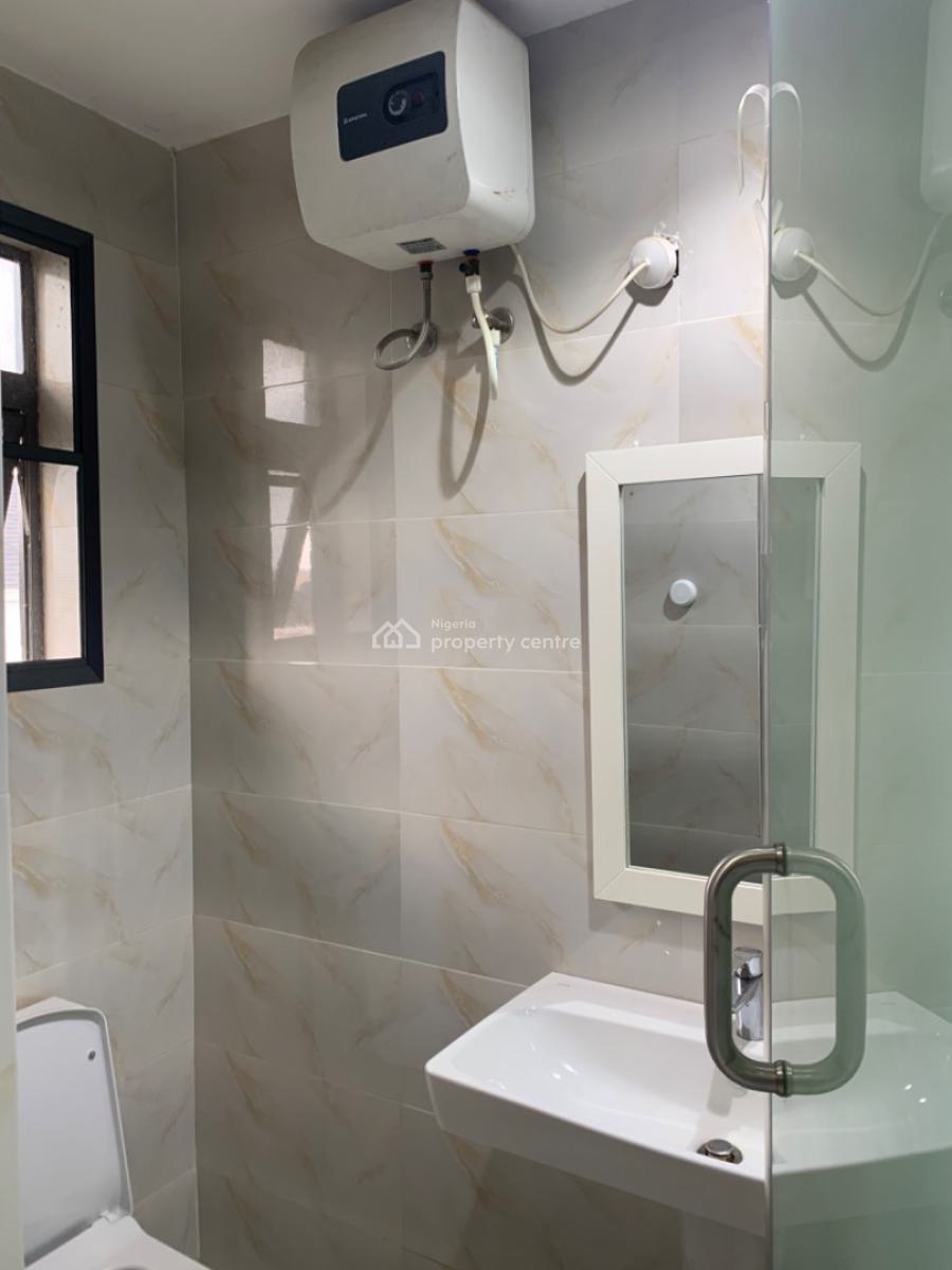 Luxury 2 Bedroom Flat Upper Floor, Mobil Road Ilaje, Ajah, Lagos, Flat / Apartment for Rent