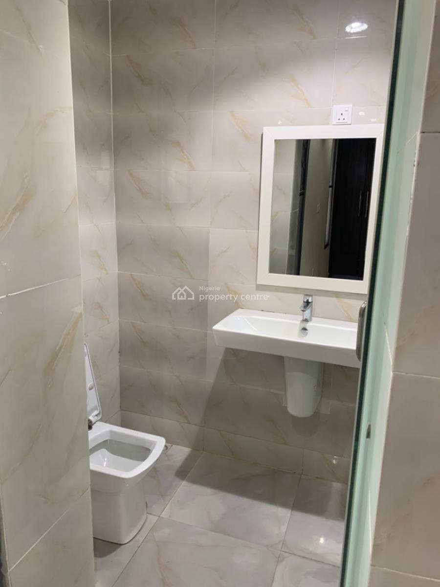 Luxury 2 Bedroom Flat Upper Floor, Mobil Road Ilaje, Ajah, Lagos, Flat / Apartment for Rent