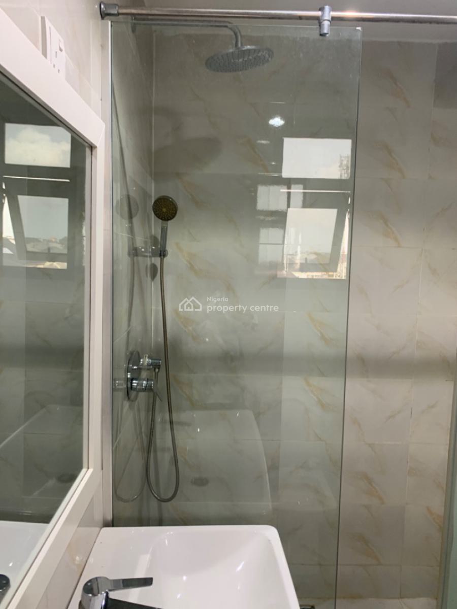 Luxury 2 Bedroom Flat Upper Floor, Mobil Road Ilaje, Ajah, Lagos, Flat / Apartment for Rent