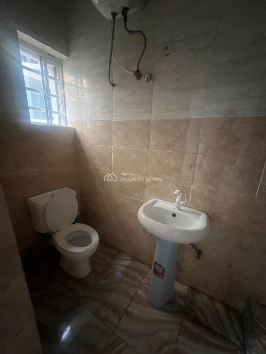 Well Maintained, Tastefully Finished, Newly Renovated Two Bedroom, Agungi, Lekki, Lagos, Flat / Apartment for Rent
