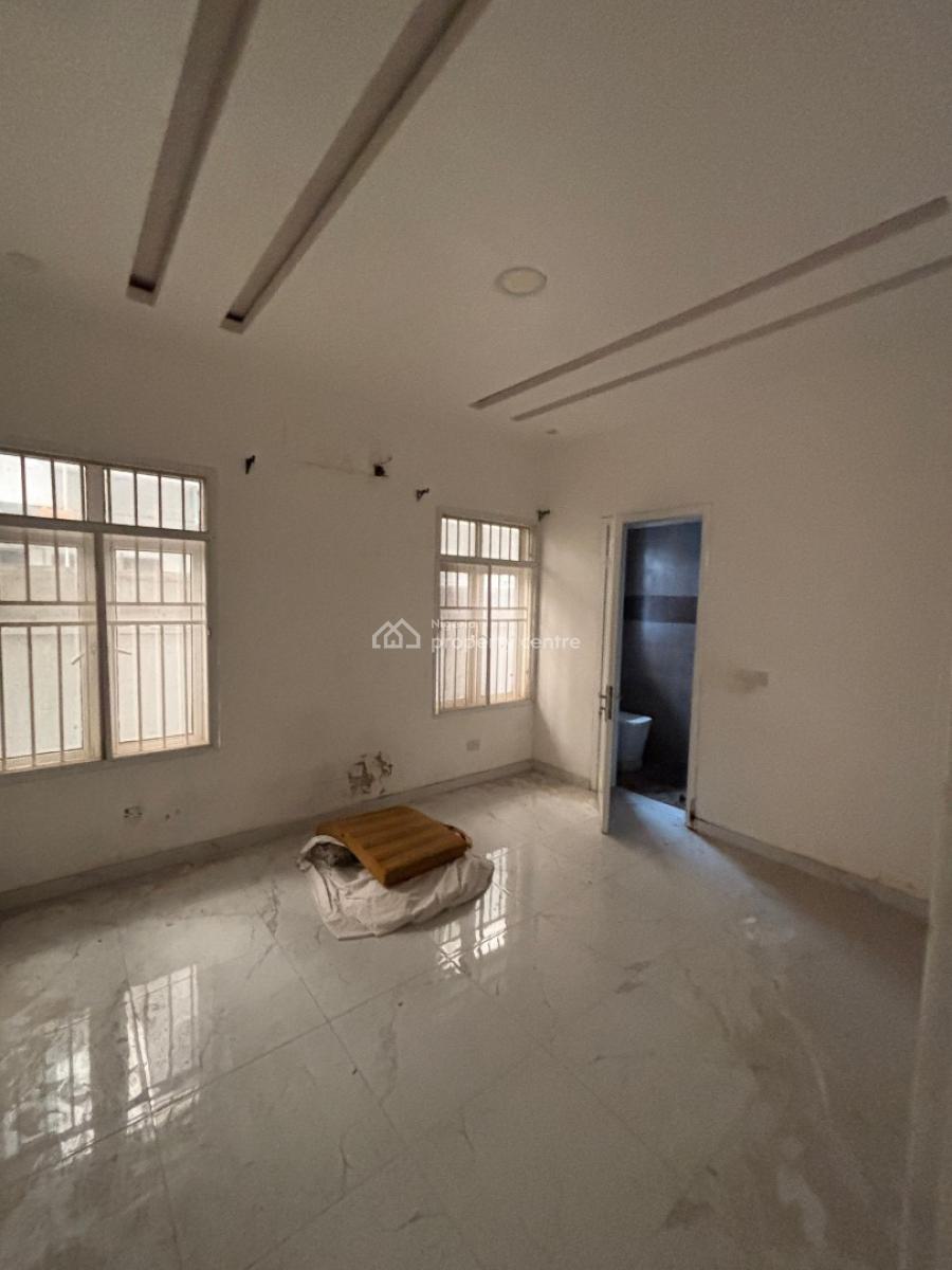 2 Bedroom Apartment, Lekki Phase 1, Lekki Phase 1, Lekki, Lagos, Block of Flats for Sale