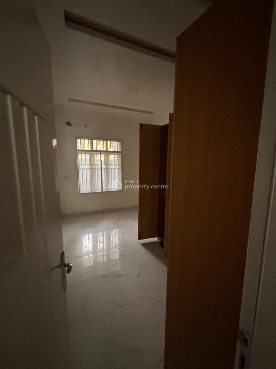 2 Bedroom Apartment, Lekki Phase 1, Lekki Phase 1, Lekki, Lagos, Block of Flats for Sale