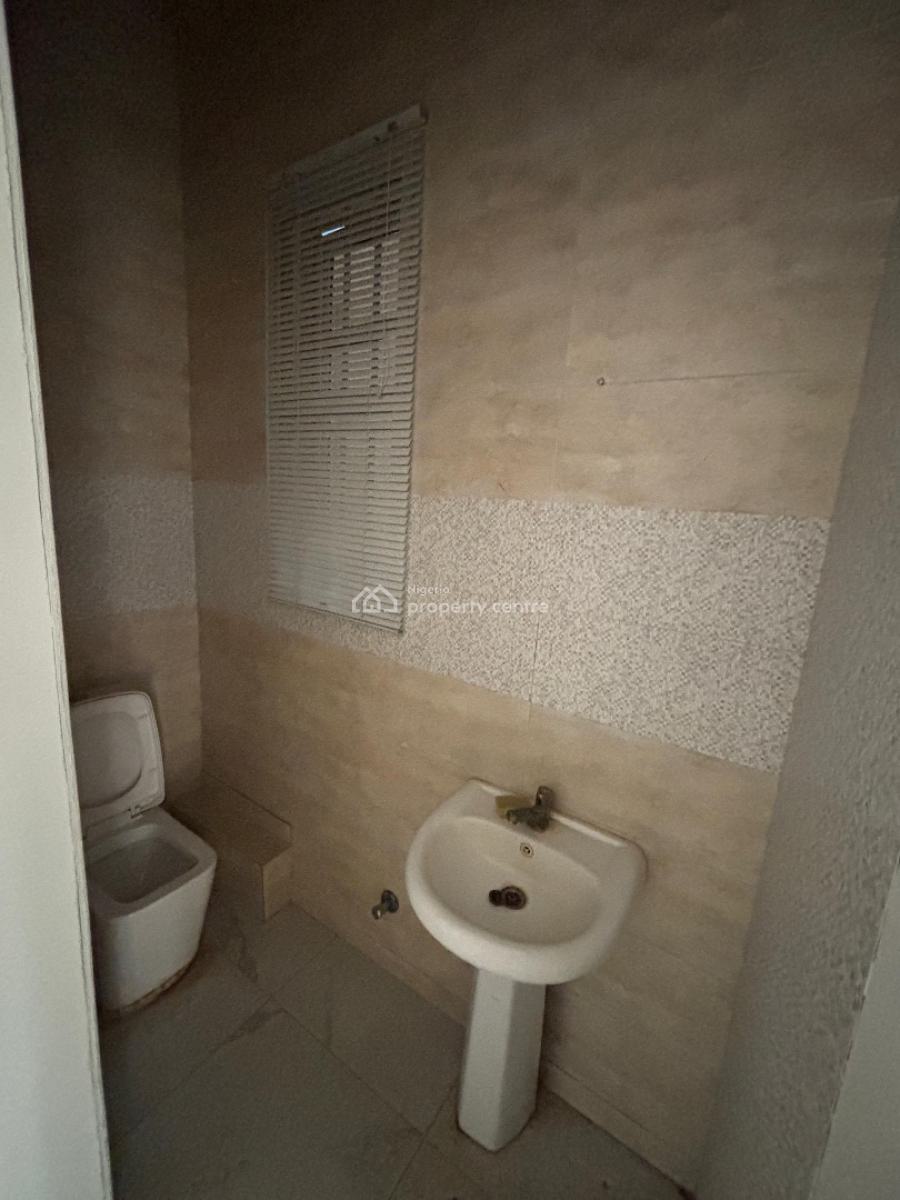 2 Bedroom Apartment, Lekki Phase 1, Lekki Phase 1, Lekki, Lagos, Block of Flats for Sale
