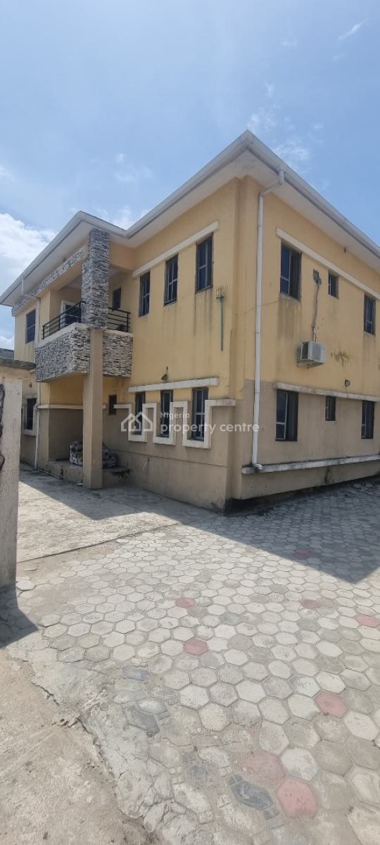 Exceptional Block of 6 Flats in Ogombo- Ajah, Ogombo, Ajah, Lagos, Block of Flats for Sale
