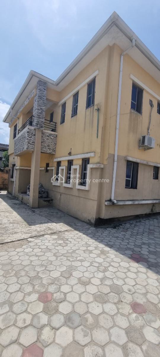 Exceptional Block of 6 Flats in Ogombo- Ajah, Ogombo, Ajah, Lagos, Block of Flats for Sale