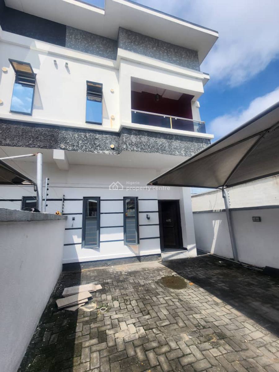 Luxury and Massive Single Bedroom Apartment Upstairs,fully Serviced!, Hardwood Court(5) Orchid Road Lekki, Lekki Expressway, Lekki, Lagos, Self Contain (single Rooms) for Rent