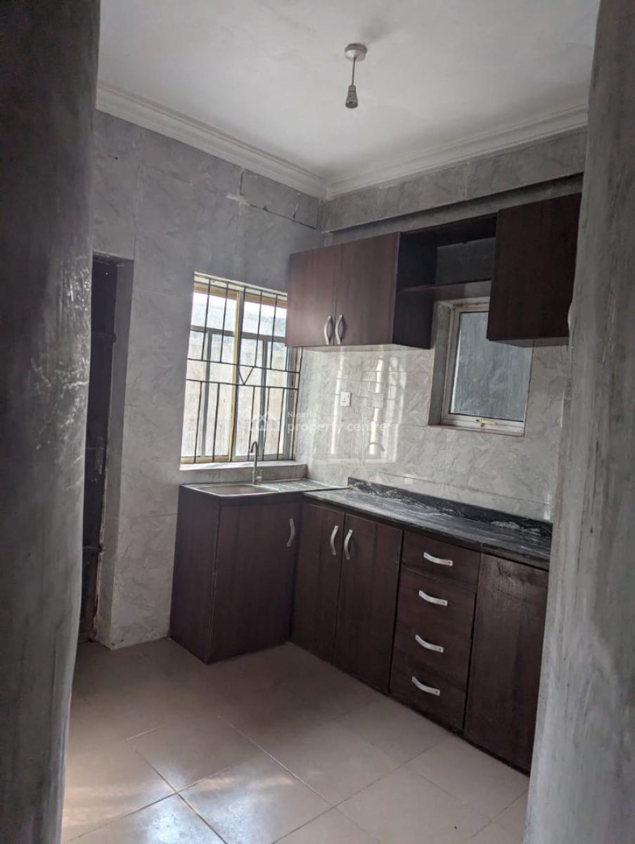 2bedroom Flat, Governor Road, Ikotun, Lagos, Flat / Apartment for Rent