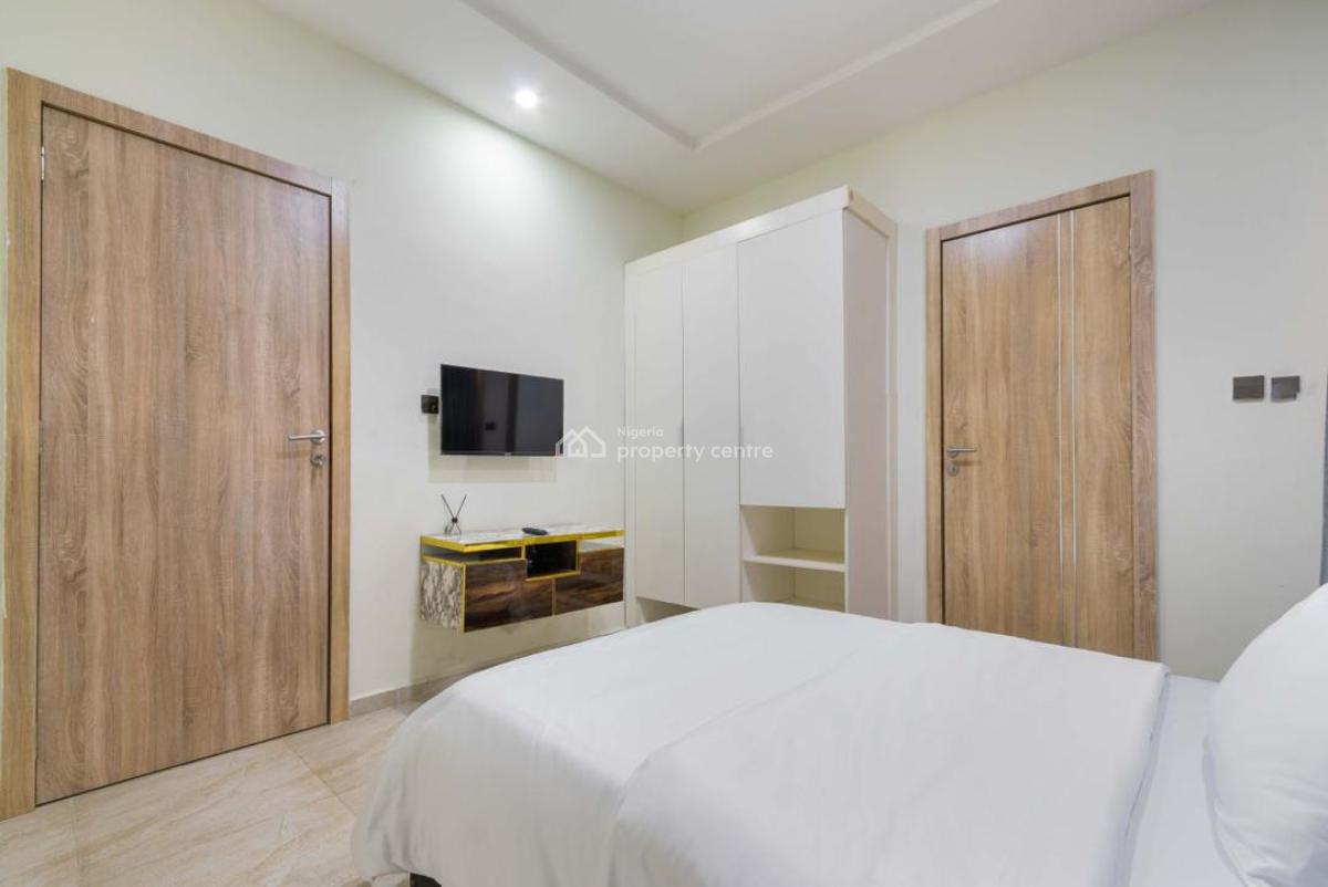Luxury & Cozy 4bedroom with Swimming Pool & Snooker, Victoria Bay Estate Ikate, Ikate, Lekki, Lagos, House Short Let