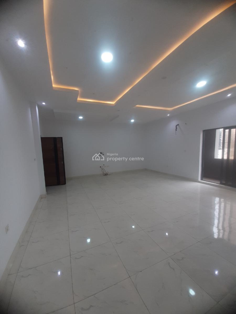 Well-finished and Serviced with 24/7 Power Supply 2 Bedroom En-suite F, Lekki Phase 1, Lekki, Lagos, Flat / Apartment for Sale