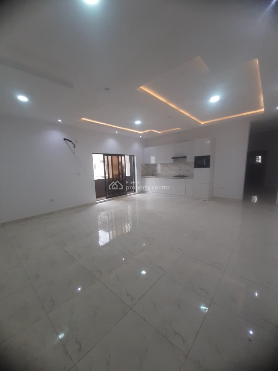Well-finished and Serviced with 24/7 Power Supply 2 Bedroom En-suite F, Lekki Phase 1, Lekki, Lagos, Flat / Apartment for Sale