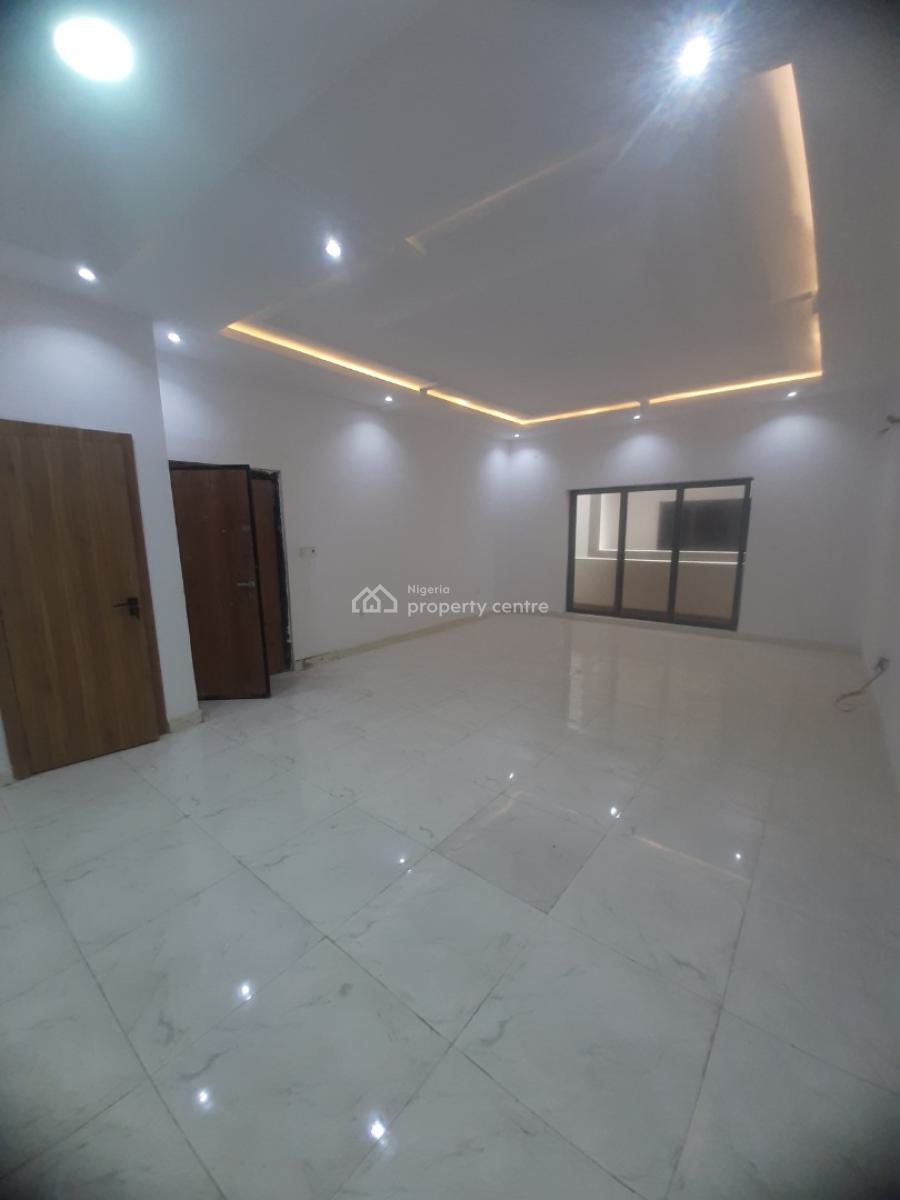 Well-finished and Serviced with 24/7 Power Supply 3 Bedroom En-suite F, Lekki Phase 1, Lekki, Lagos, Flat / Apartment for Sale