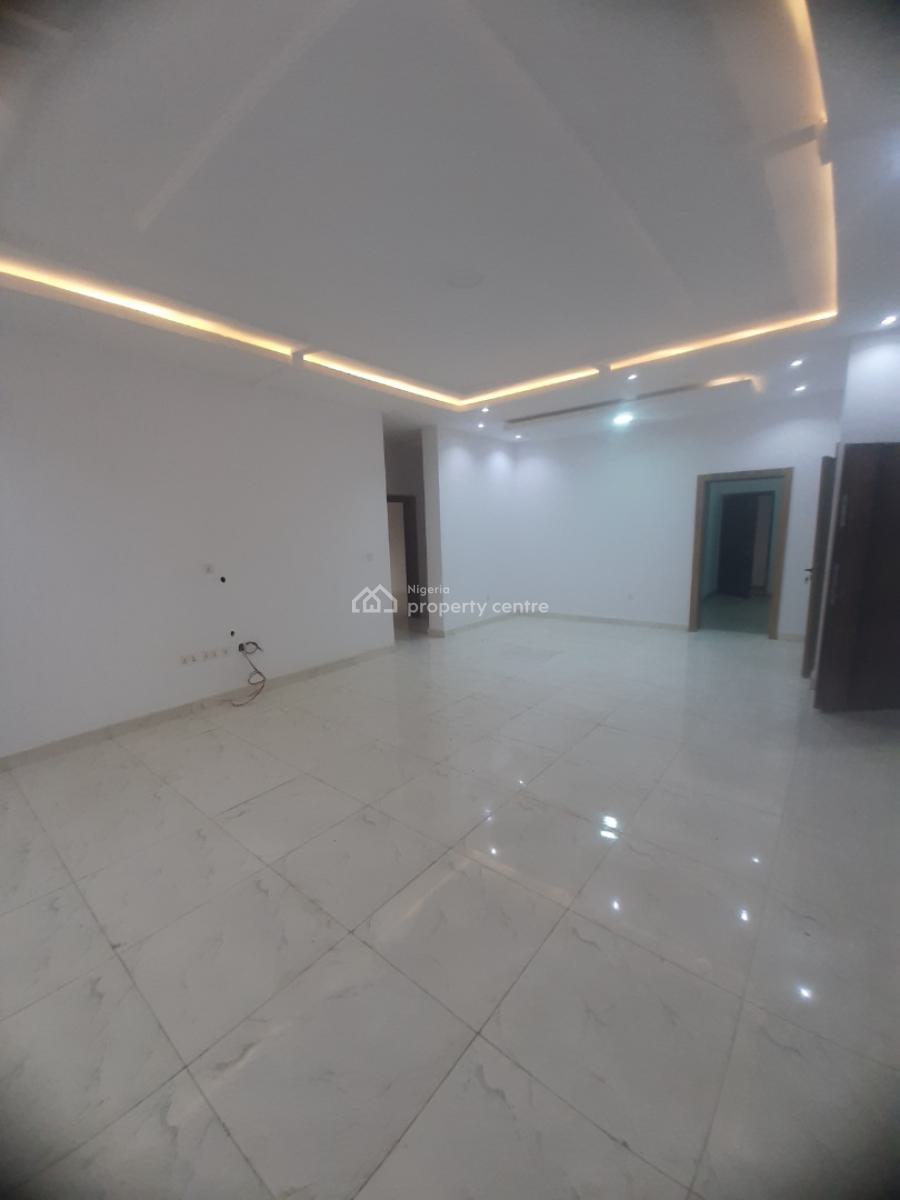 Well-finished and Serviced with 24/7 Power Supply 3 Bedroom En-suite F, Lekki Phase 1, Lekki, Lagos, Flat / Apartment for Sale