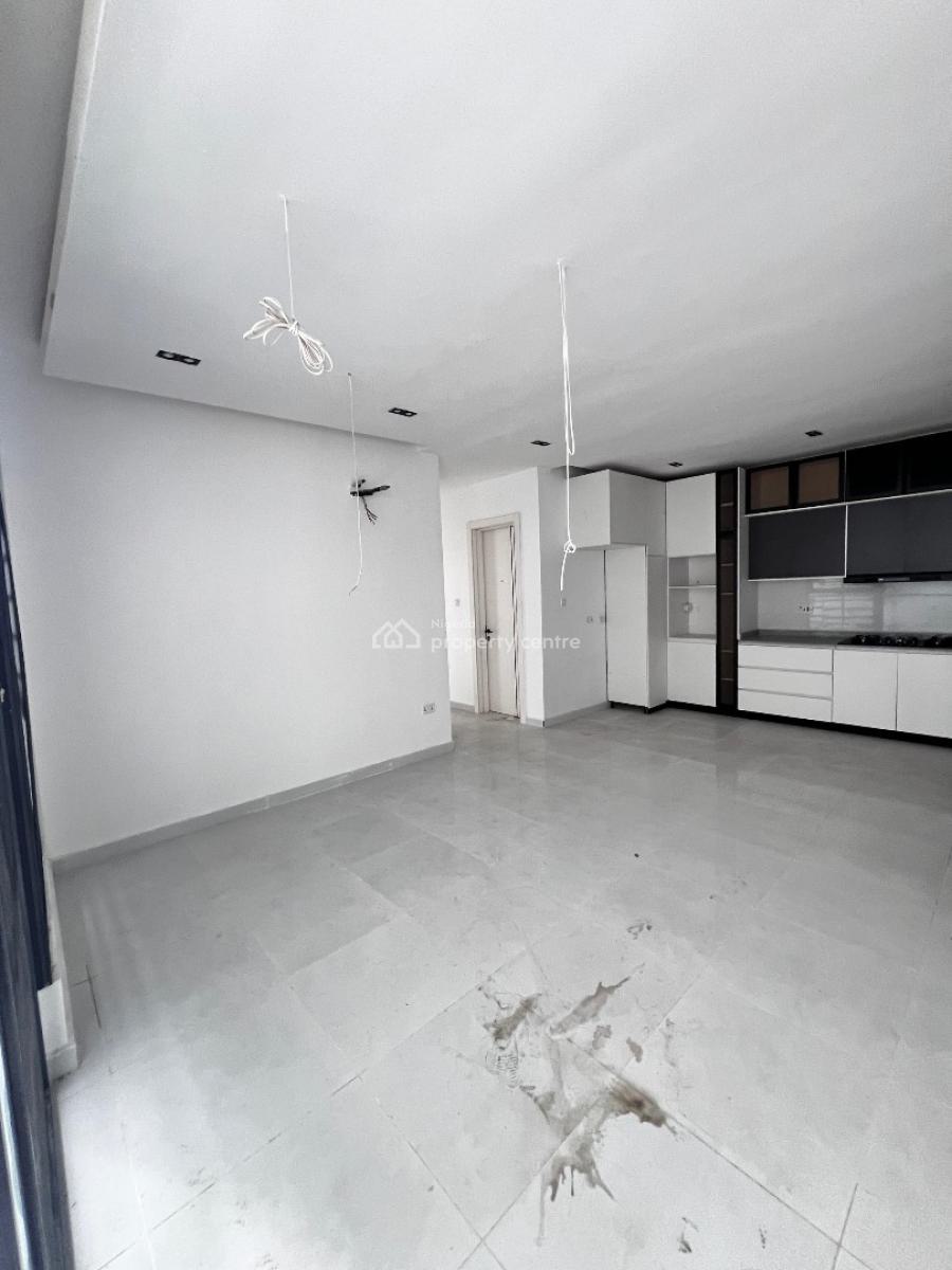 Luxury 2-bedroom Apartment with Pool & Gym in a Secured Estate, Ologolo, Lekki, Lagos, Flat / Apartment for Sale