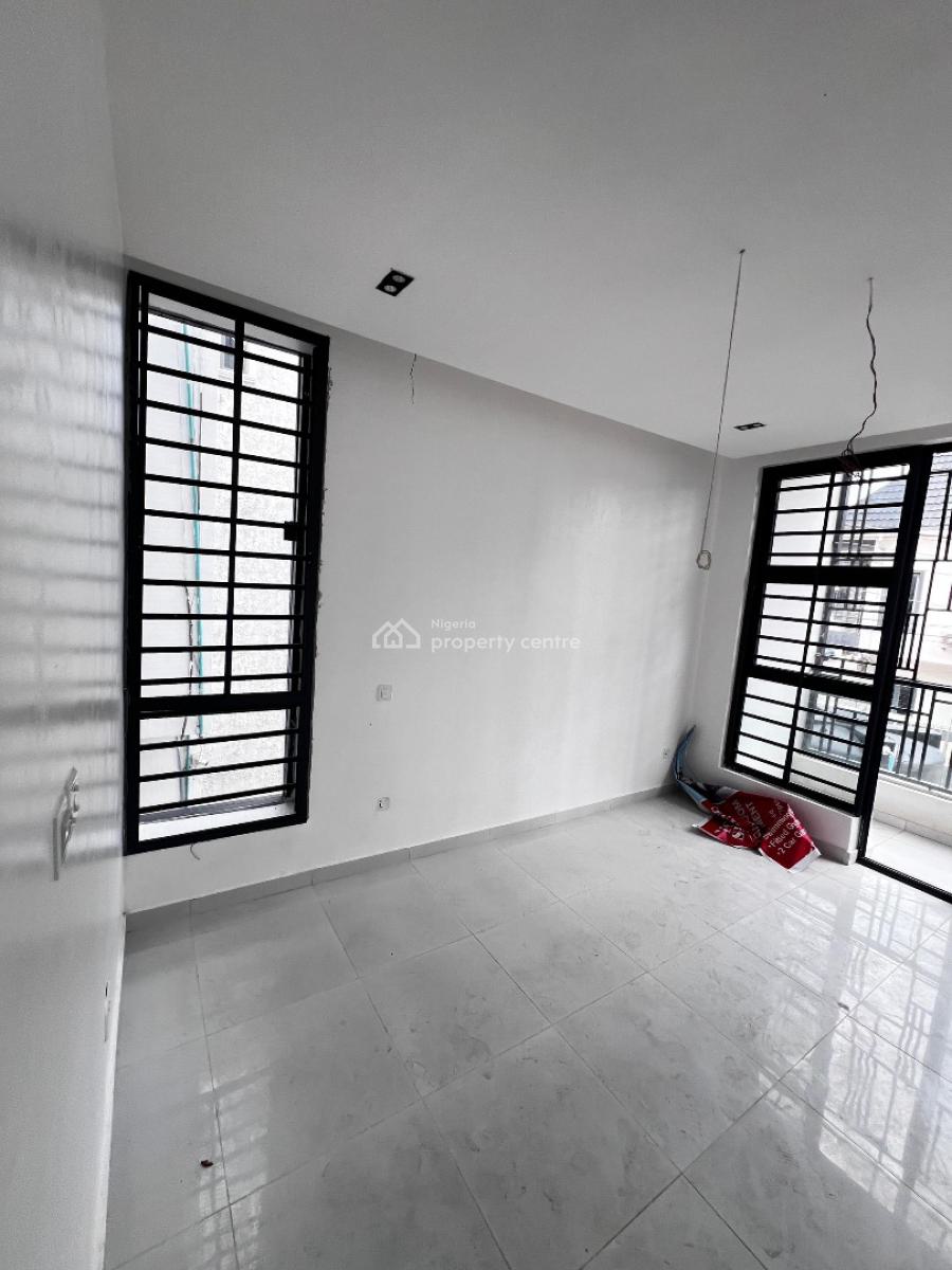 Luxury 2-bedroom Apartment with Pool & Gym in a Secured Estate, Ologolo, Lekki, Lagos, Flat / Apartment for Sale
