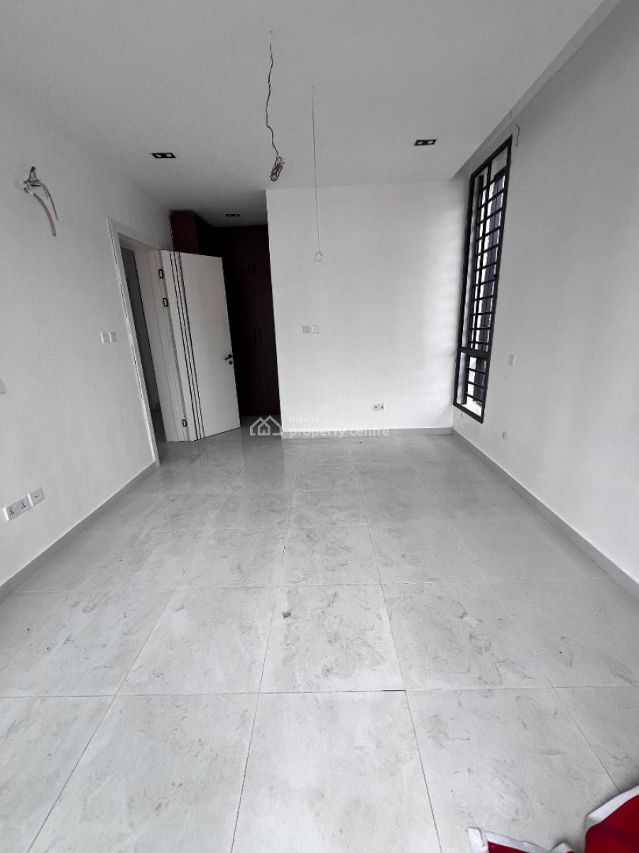 Luxury 2-bedroom Apartment with Pool & Gym in a Secured Estate, Ologolo, Lekki, Lagos, Flat / Apartment for Sale