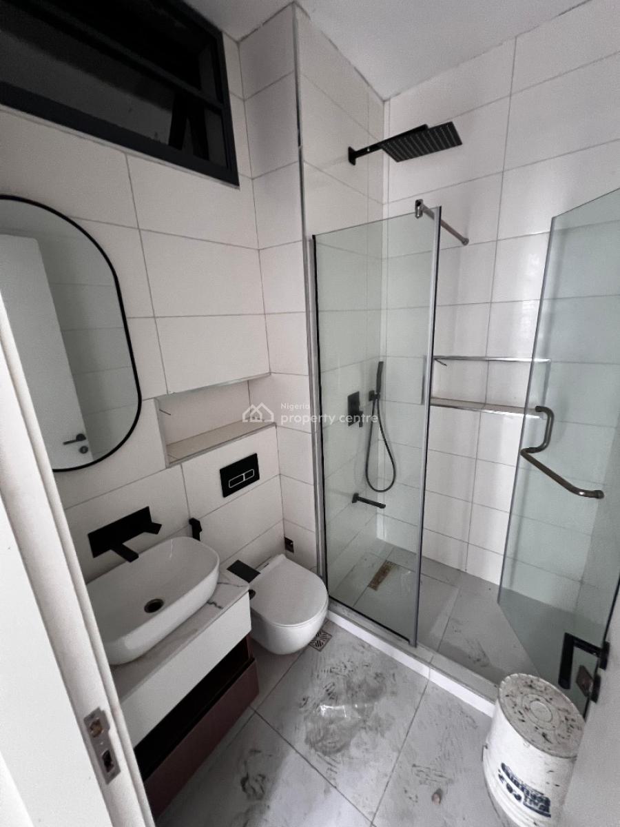 Luxury 2-bedroom Apartment with Pool & Gym in a Secured Estate, Ologolo, Lekki, Lagos, Flat / Apartment for Sale
