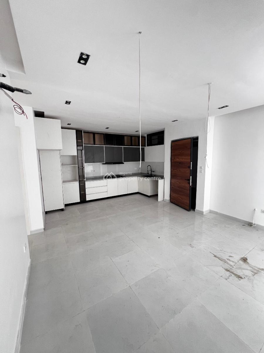 Luxury 2-bedroom Apartment with Pool & Gym in a Secured Estate, Ologolo, Lekki, Lagos, Flat / Apartment for Sale