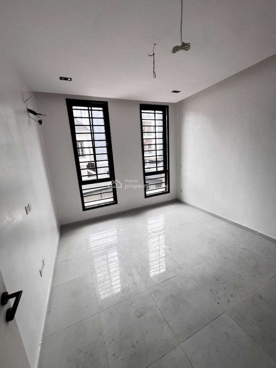 Luxury 2-bedroom Apartment with Pool & Gym in a Secured Estate, Ologolo, Lekki, Lagos, Flat / Apartment for Sale