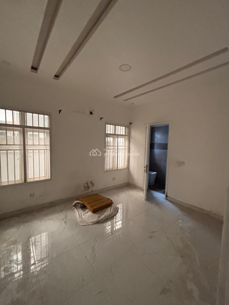 2 Bedroom Apartment, Lekki Phase 1, Lekki, Lagos, Flat / Apartment for Sale