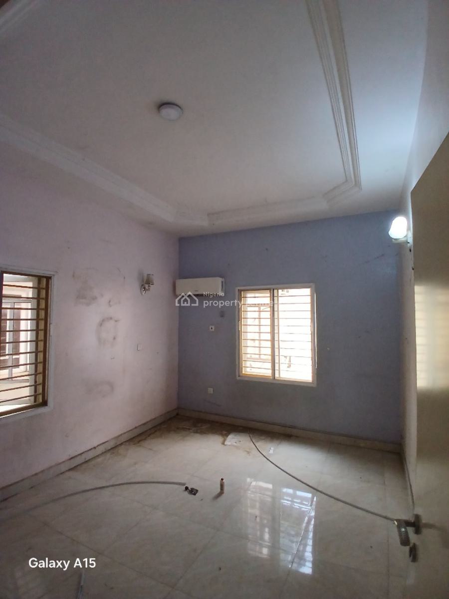 Well Built 4 Beds Duplex with 2 Massive Livingrooms, a Bq,acs&gen, Serene Neighbourhood Tarred Access Road, Mabushi, Abuja, Terraced Duplex for Rent