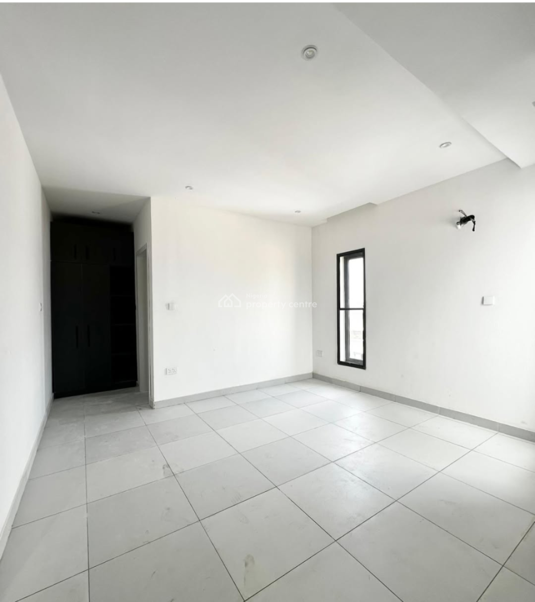 Fully Service 3bedroom Apartment with Pool, Off Admiralty Lekki Phase 1, Lekki Phase 1, Lekki, Lagos, House for Rent