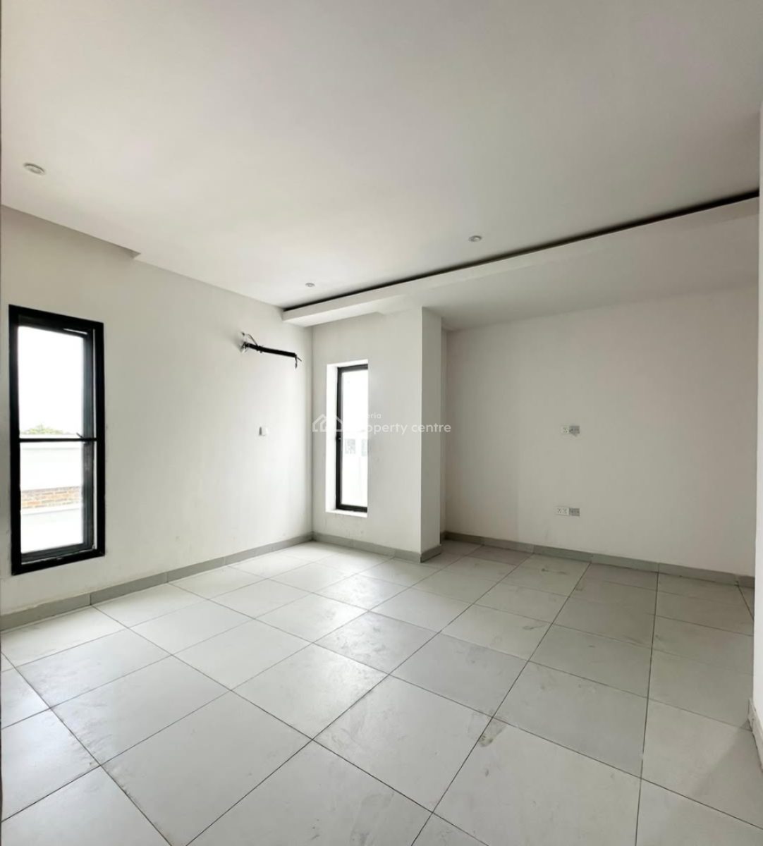 Fully Service 3bedroom Apartment with Pool, Off Admiralty Lekki Phase 1, Lekki Phase 1, Lekki, Lagos, House for Rent