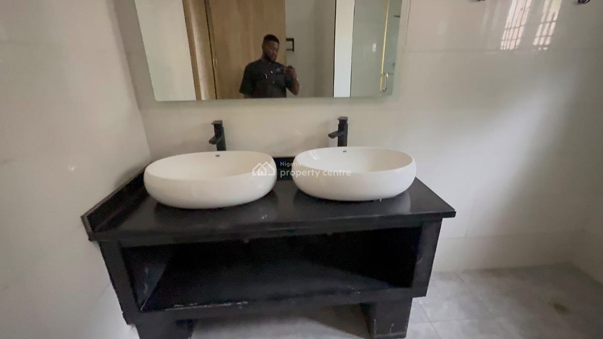 Luxury Finished 7bedroom Mansion + Two Rooms Bq in The Main Heart of, Asokoro Main, Asokoro District, Abuja, Terraced Duplex for Sale
