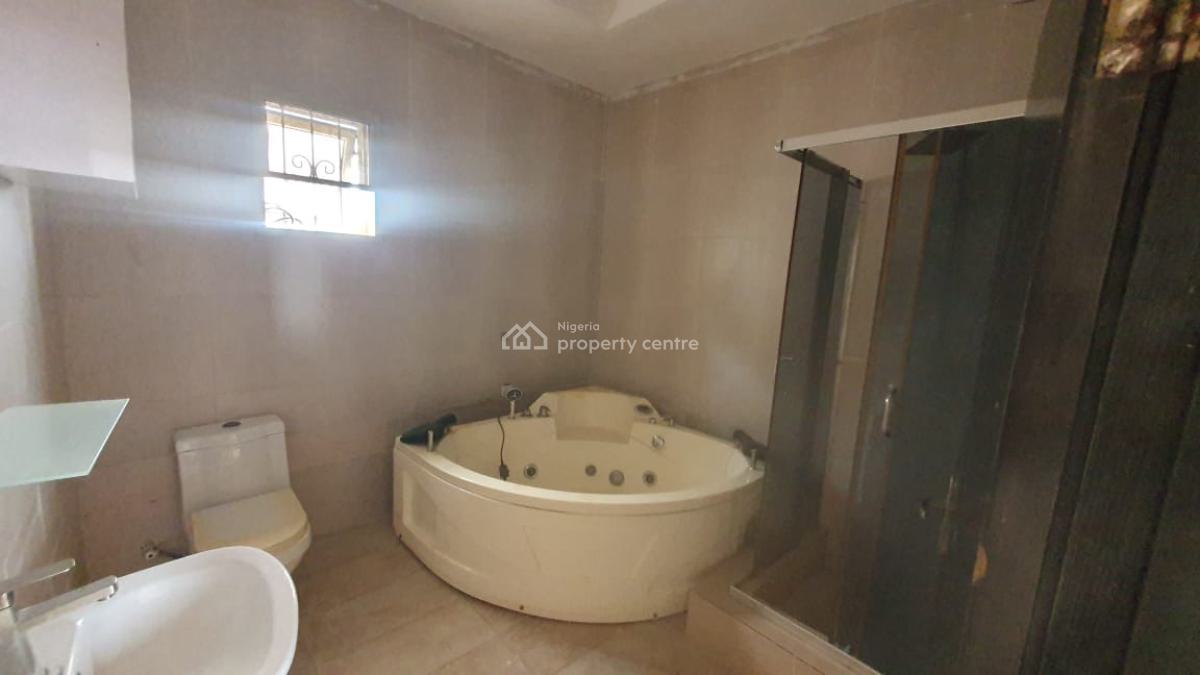 Super Well Well Detailed with a B Q, Chevron Drive, Lekki, Lagos, Semi-detached Duplex for Rent