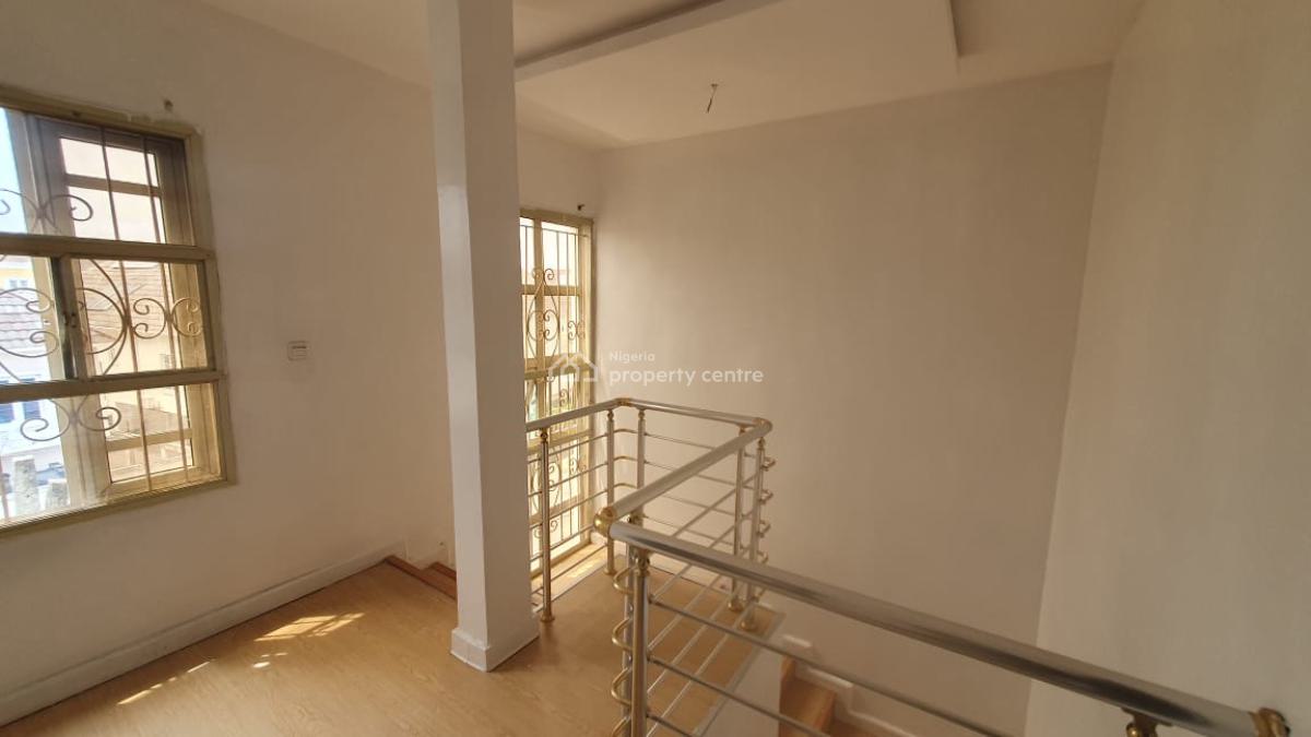 Super Well Well Detailed with a B Q, Chevron Drive, Lekki, Lagos, Semi-detached Duplex for Rent