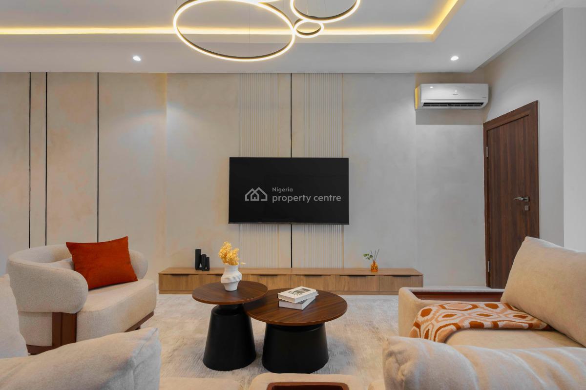 Cozy and Beautiful 2 Bedroom Apartment with a Gym, Gbangbala, Ikate, Ikate, Lekki, Lagos, Flat / Apartment Short Let