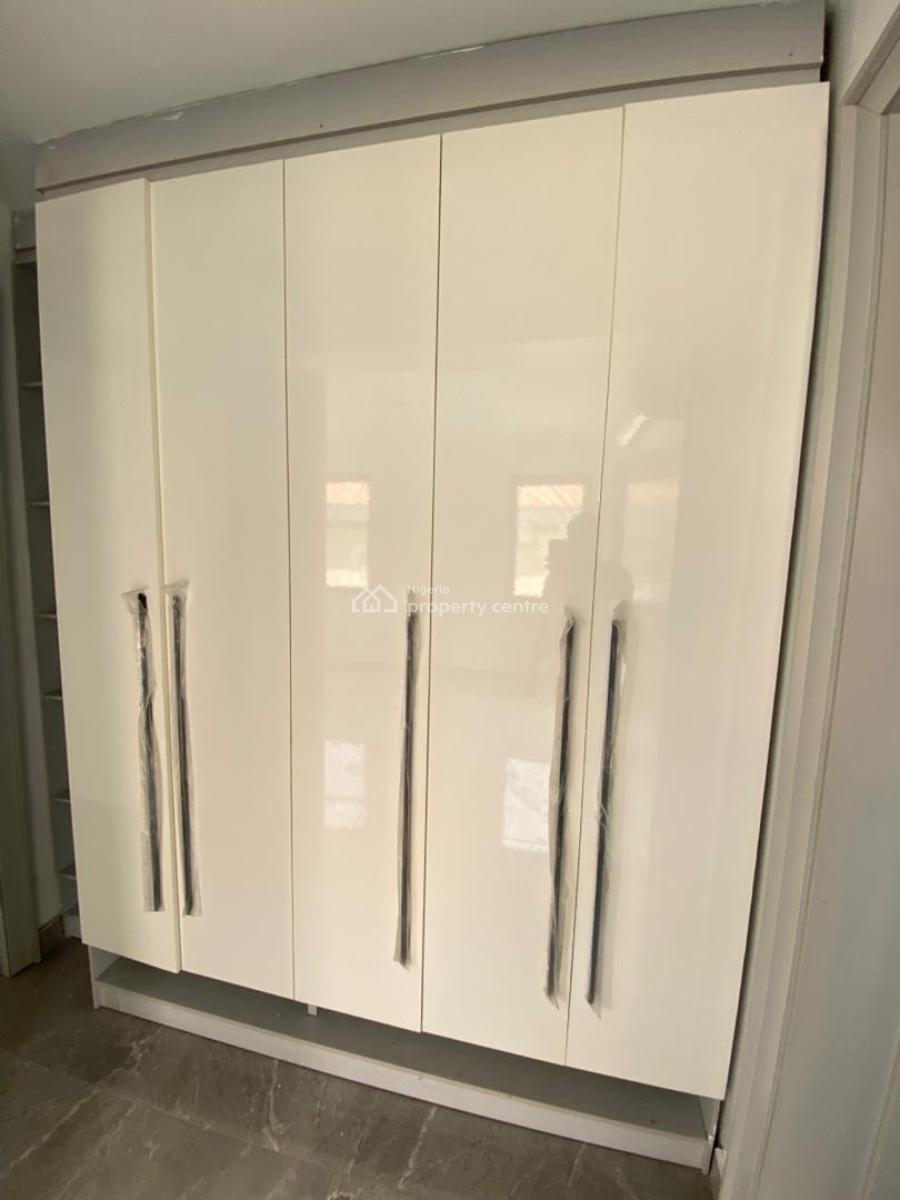 Units of 1, 2 & 3beds Apartments/penthouse Wit Sp & Gym, Lekki Phase 1, Lekki, Lagos, Flat / Apartment for Rent