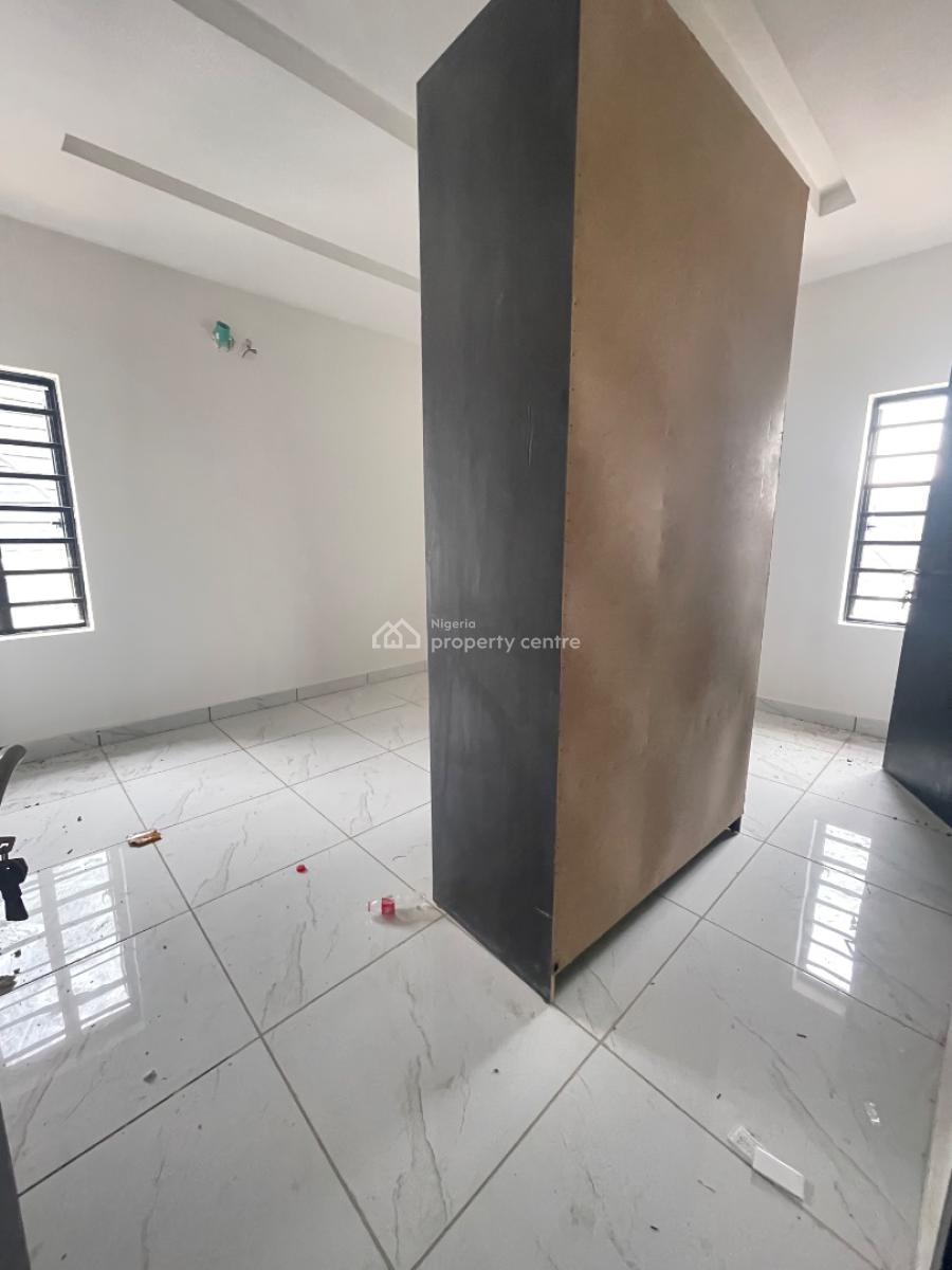 Beautiful Massive 3 Bedroom Apartment with 2 Corridors, Located,inside an Estate,good Road,secure Estate with Gym and Swimming, Sangotedo, Ajah, Lagos, Flat / Apartment for Rent