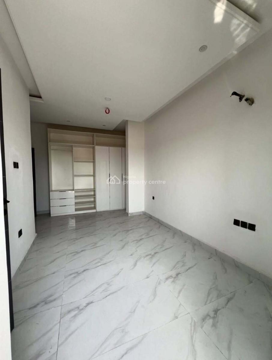 Beautiful 3 Bedroom Apartment, Lekki Phase 1, Lekki, Lagos, Flat / Apartment for Rent