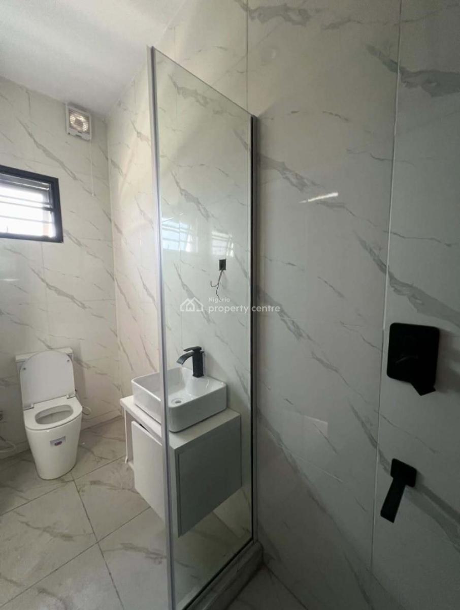 Beautiful 3 Bedroom Apartment, Lekki Phase 1, Lekki, Lagos, Flat / Apartment for Rent