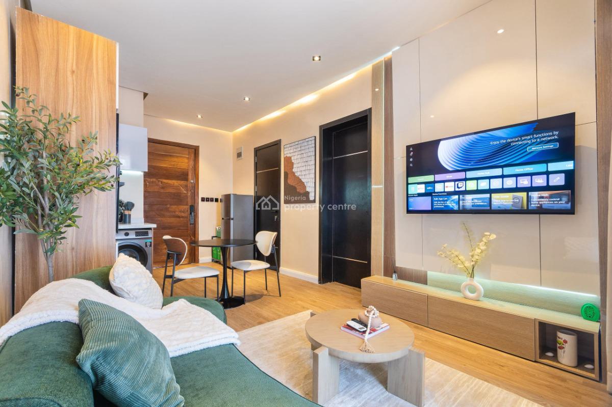 New Cinematic 1bedroom with Pool & Ps5, Ikate, Lekki, Lagos, Flat / Apartment Short Let