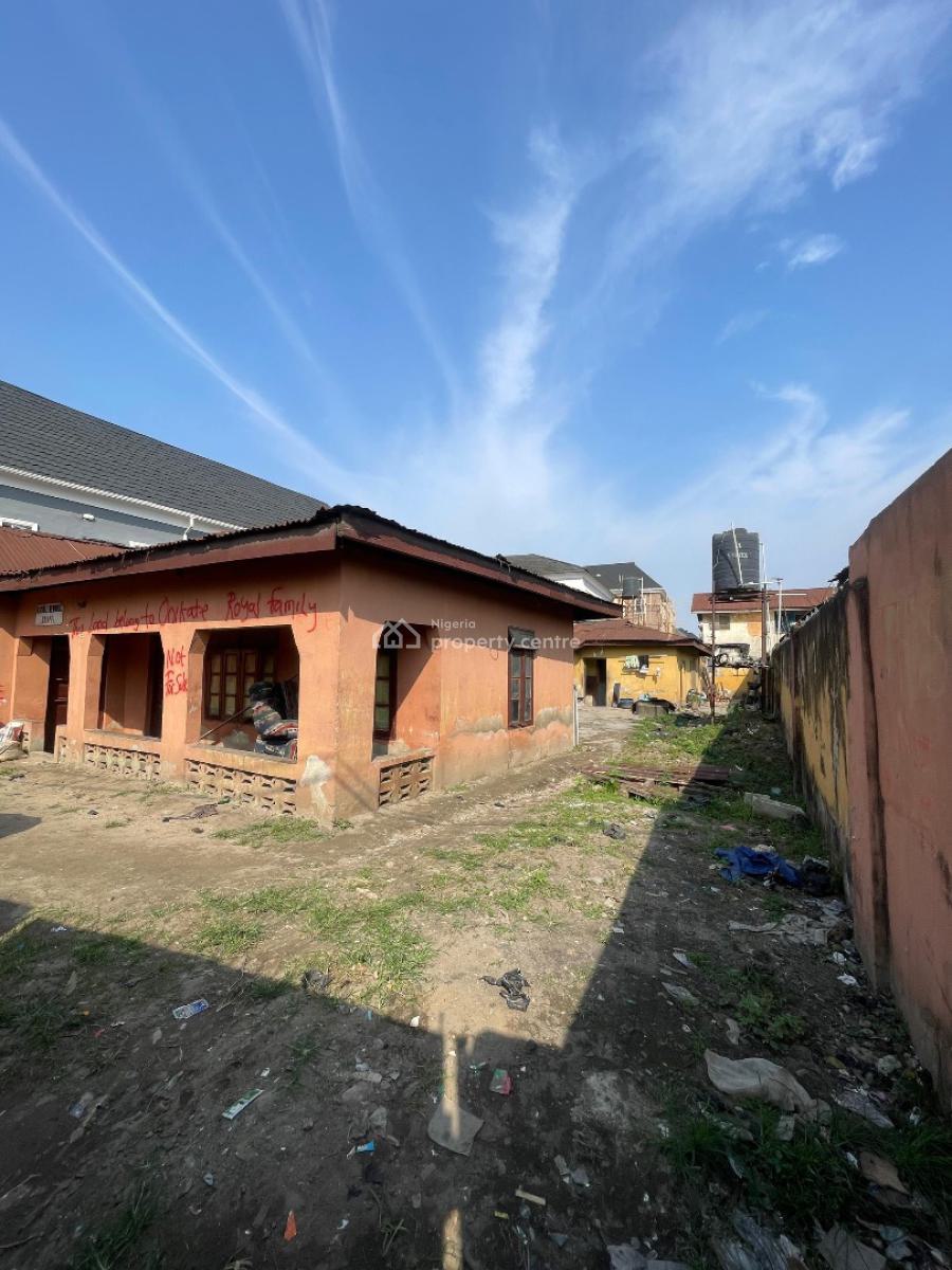 Bungalow in a Perfect Neighborhood Up for Suitable Mixed Use, Surulere, Lagos, Mixed-use Land for Sale