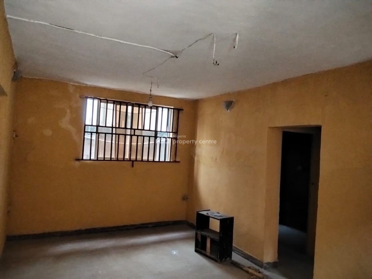 2 Bedroom Flat, Ground Floor at Palmgrove,, 2 Bedroom Flat, Ground Floor at Palmgrove,, Palmgrove, Shomolu, Lagos, Flat / Apartment for Rent