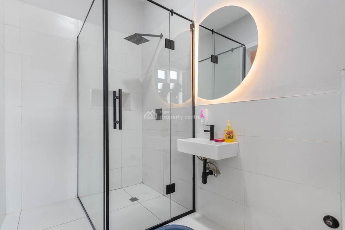 : 3 Bedroom Luxury Waterfront Apartment Available for Booking  From to, Lekki Phase 1, Lekki, Lagos, Flat / Apartment Short Let
