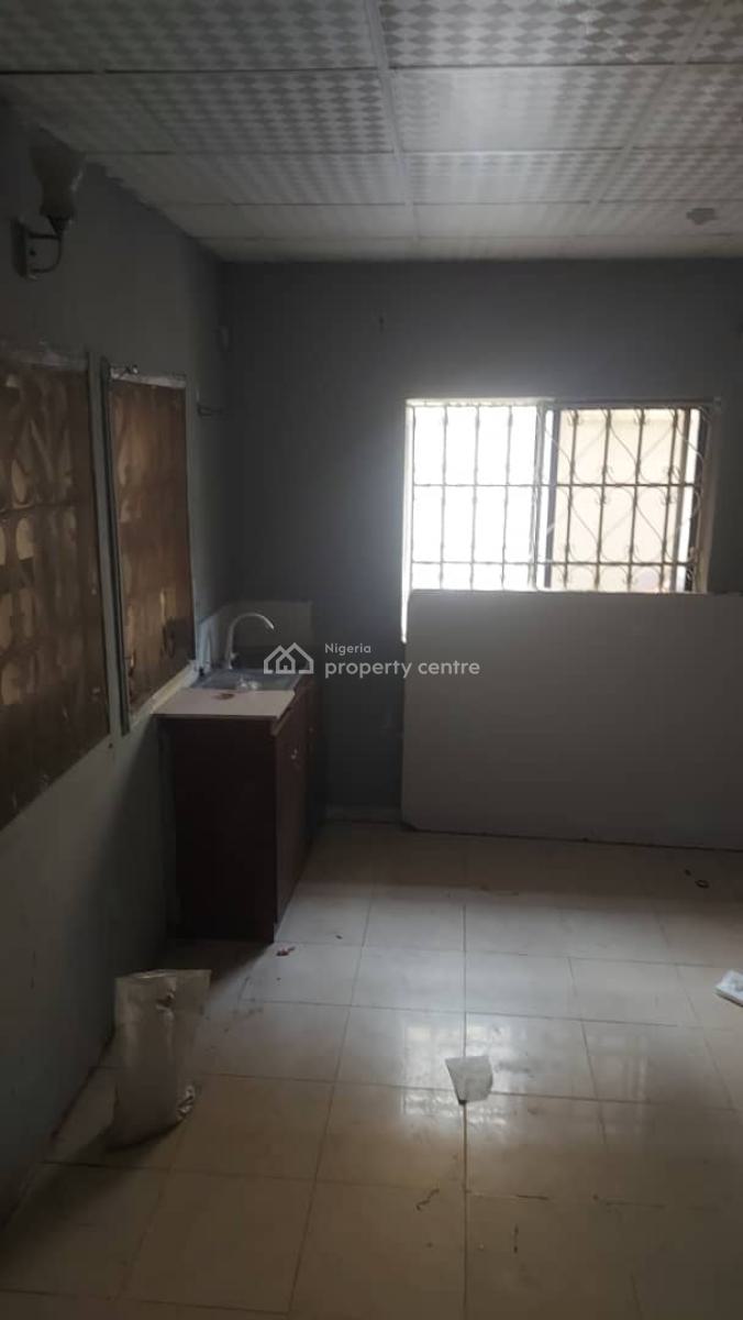 Spacious Selfcon, Lekki Phase 1, Lekki, Lagos, Self Contain (single Rooms) for Rent