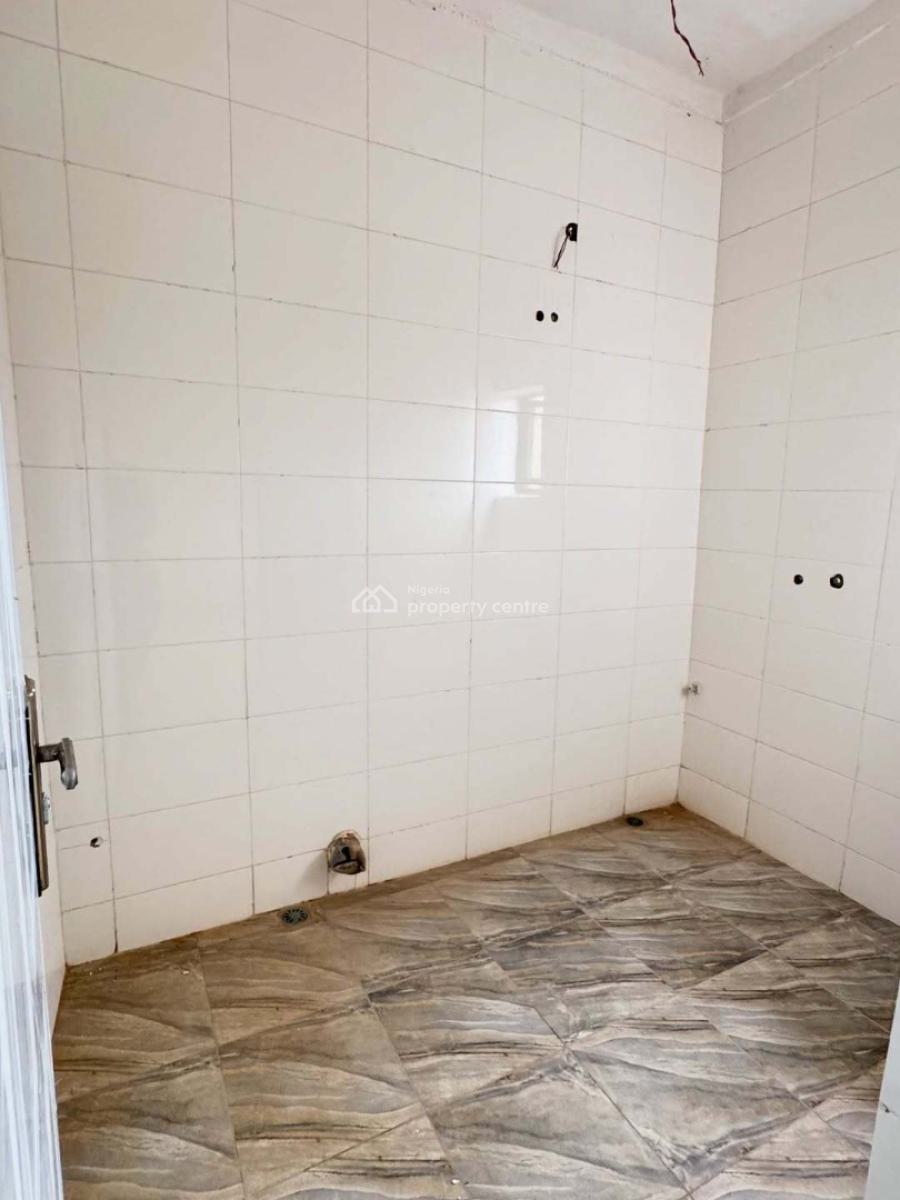 3 Bedrooms Apartment with a Dining Area & a Bq, Life Camp, Abuja, Flat / Apartment for Rent