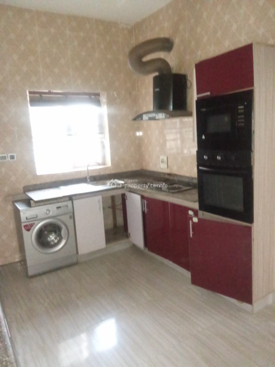 Spacious Single Room in an Estate, Lekki, Lagos, Flat / Apartment for Rent