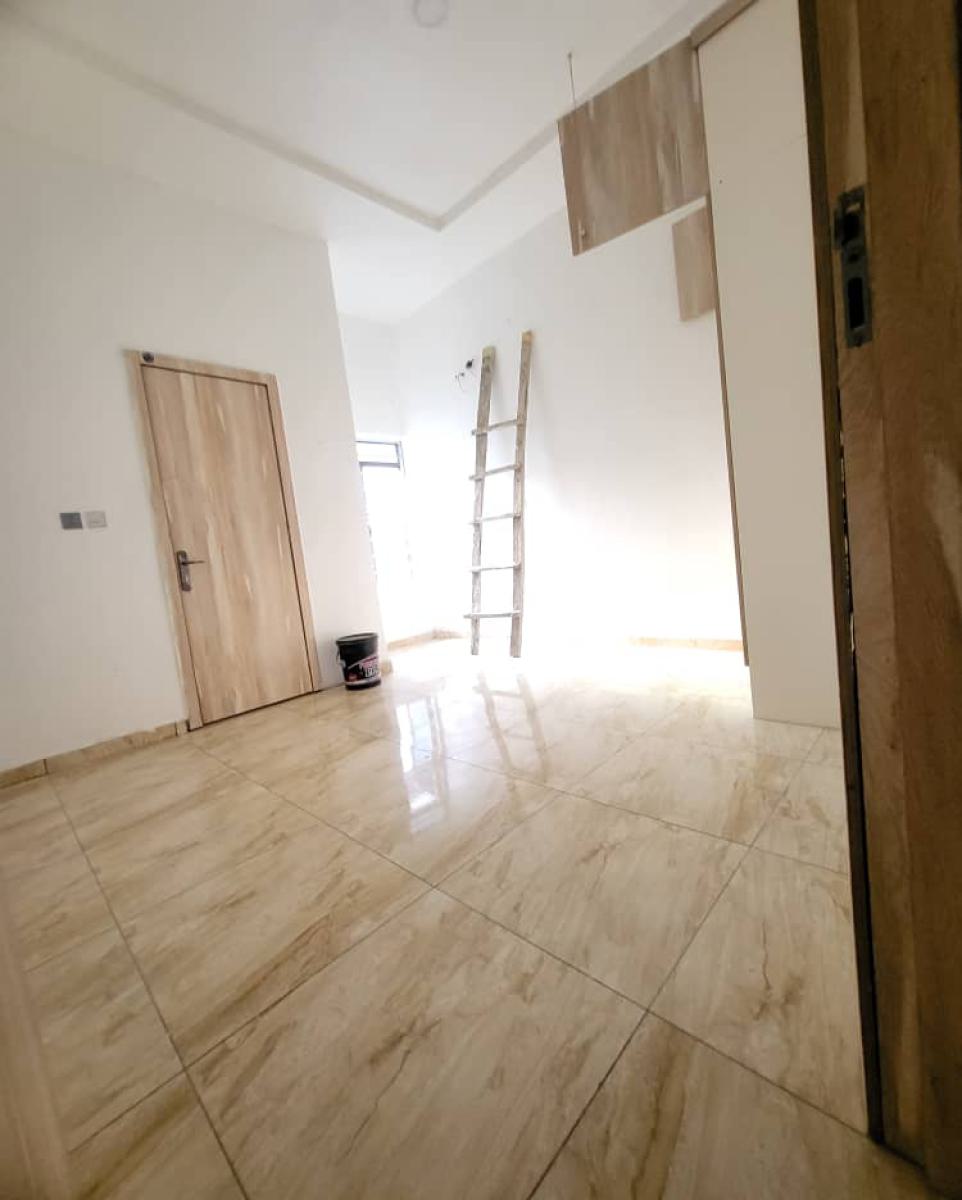 Nice and Clean Room Shared Apartment in Ologolo Rd, Off Ologolo Rd, Ologolo, Lekki, Lagos, Self Contain (single Rooms) for Rent