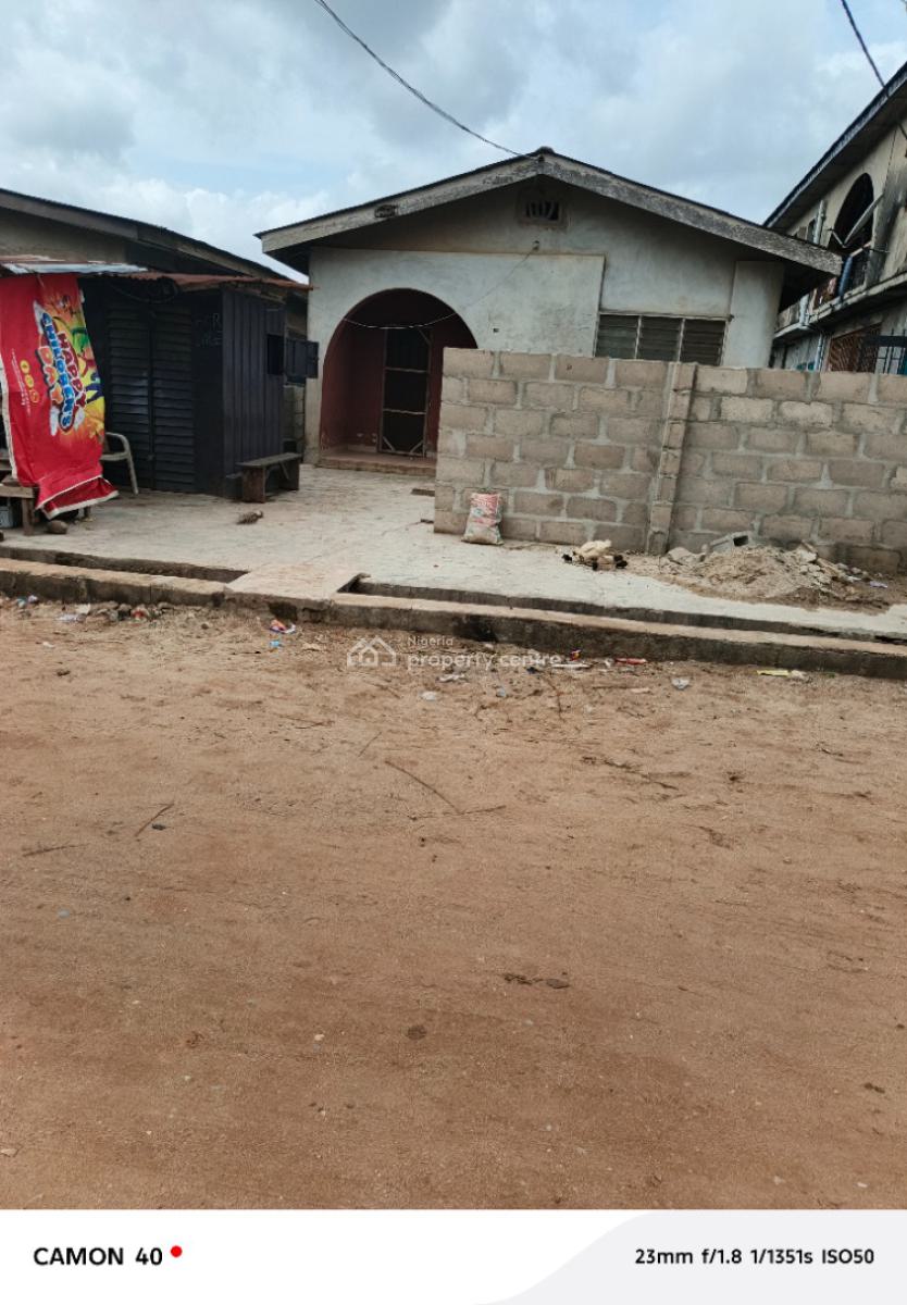 3 Bed Room Bungalow in Ijegun Ikotun, Off Afrugbim Road Ijegun Ikotun, Ijegun, Ikotun, Lagos, Semi-detached Bungalow for Sale