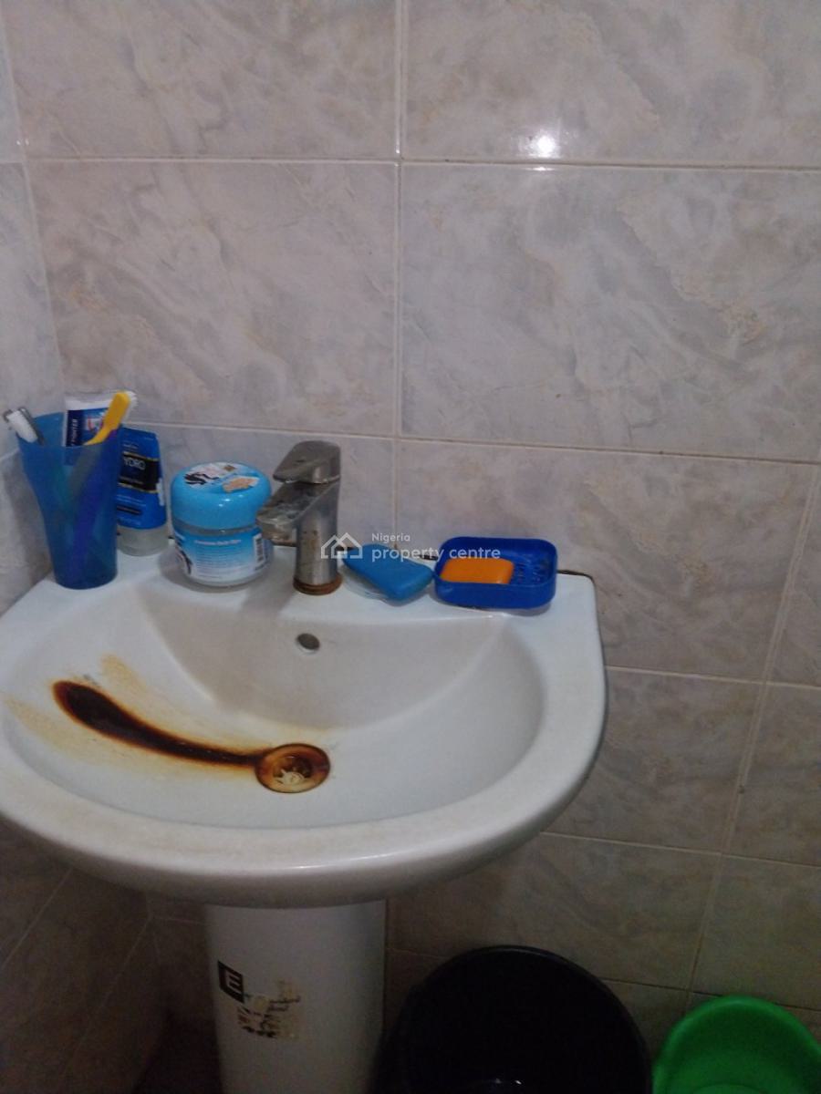 Lovely  3bedroom  Flat at Magboro  Via Ojodu Berger, Magboro, Magboro, Ogun, Flat / Apartment for Rent