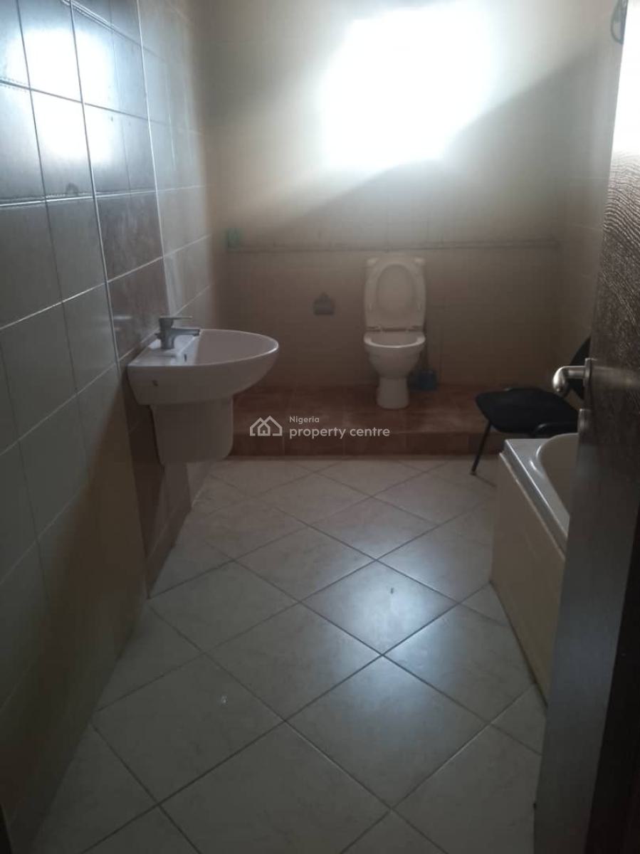 Neatly Used Spacious 5bed Room Semi Detached, Lekki Phase 1, Lekki Phase 1, Lekki, Lagos, Semi-detached Duplex for Rent